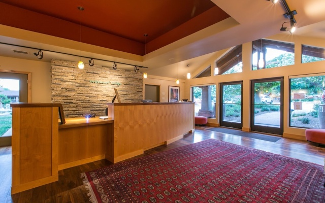 photo 2 of Driftwood Lodge