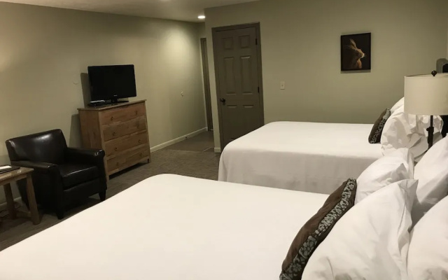photo 5 of Driftwood Lodge