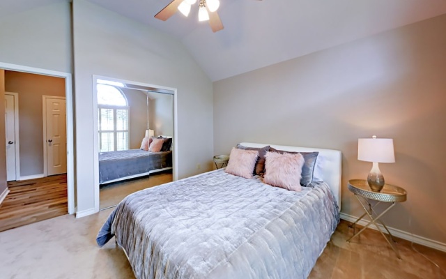 photo 4 of Dripping Springs Home 4 Bedrooms 2 Bathrooms Home