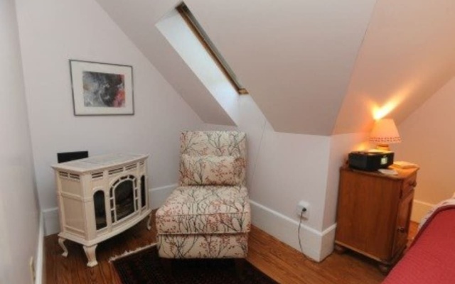 photo 2 of Dry Ridge Inn