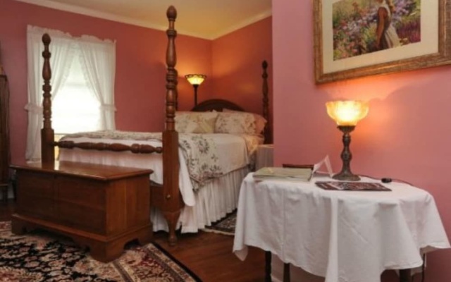 photo 4 of Dry Ridge Inn