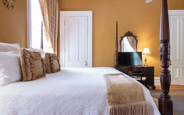 photo 3 of DuPont Mansion Bed & Breakfast