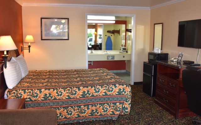 photo 3 of Dynasty Suites Santa Fe Springs