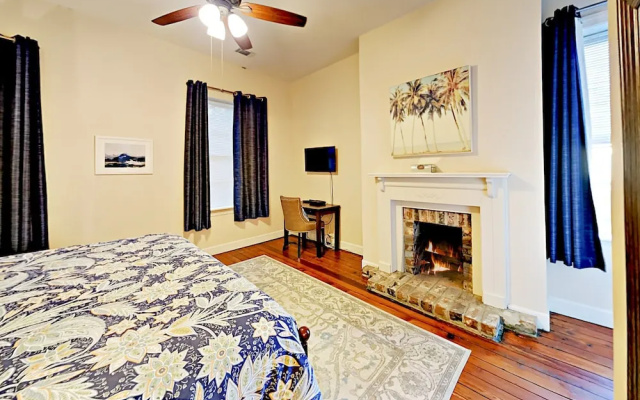 photo 2 of E Liberty Townhouse Unit 125, 127a and 127b 5 Bedrooms 4.5 Bathrooms T