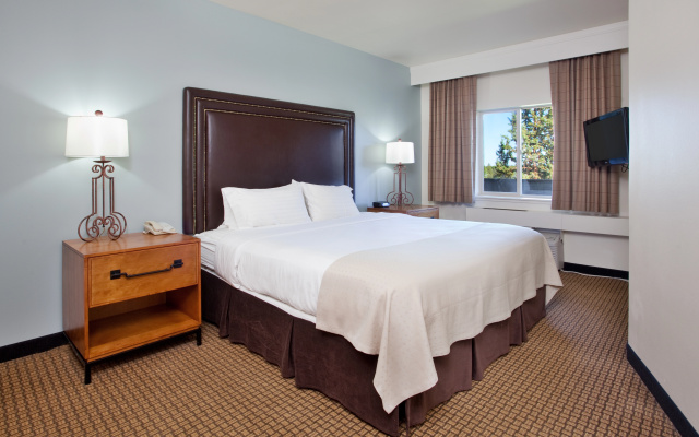 photo 2 of The Lodge at Eagle Crest Resort