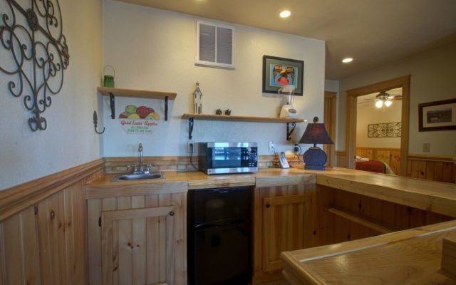 photo 3 of Eagle's Nest - 4 Br Cabin