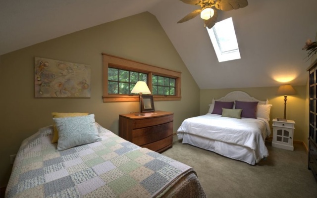 photo 4 of Eagle's Wing Lodge - 3 Br Home