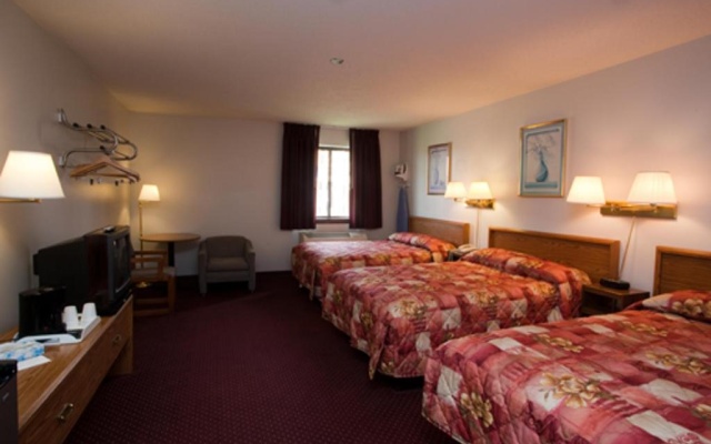 photo 3 of Eastbrook Inn