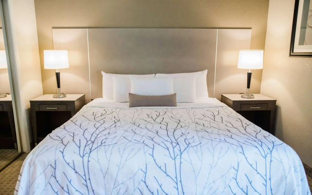 photo 4 of Eastland Suites Hotel & Conference Ctr, Trademark by Wyndham