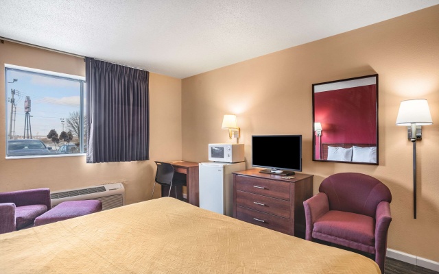 photo 4 of Econo Lodge Princeton