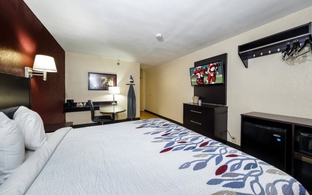 photo 5 of Econo Lodge