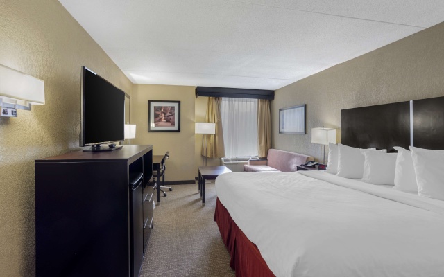 photo 4 of Best Western Harrisburg North Hotel