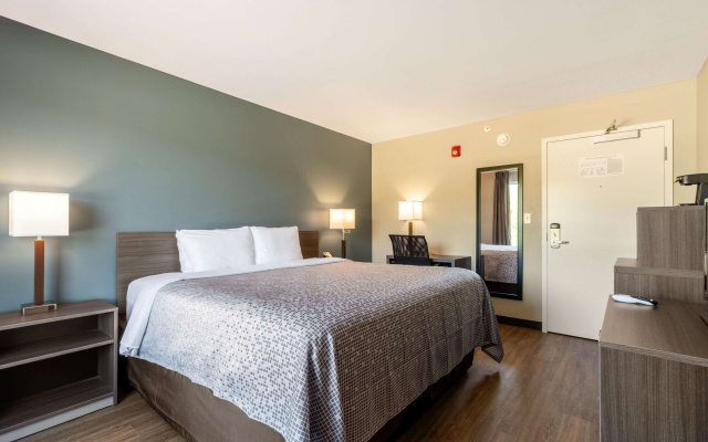 photo 5 of Econo Lodge