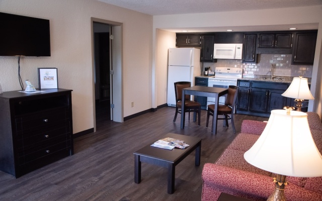 photo 5 of Econo Lodge