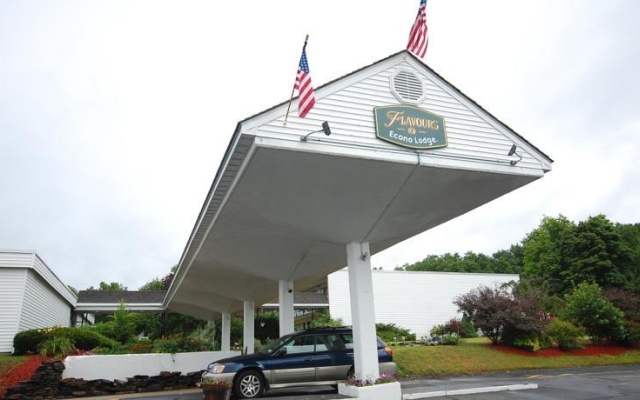 photo 3 of Econo Lodge