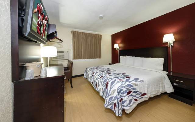 photo 4 of Red Roof Inn Jacksonville - Cruise Port