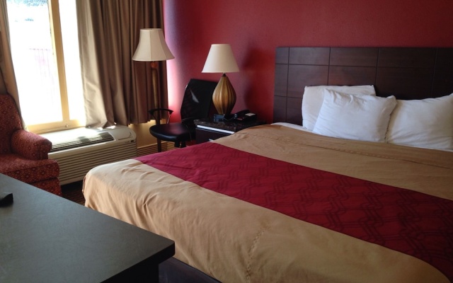 photo 4 of Parkway Inn of Birmingham