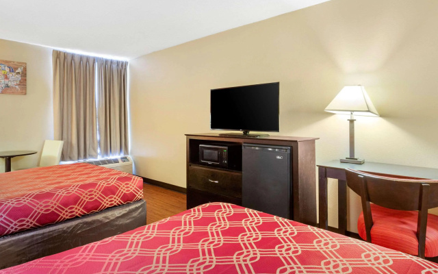 photo 5 of Econo Lodge Burlington I-40