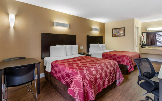 photo 5 of Econo Lodge Roanoke Civic Center