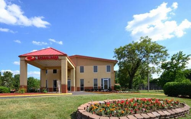 photo 4 of Econo Lodge