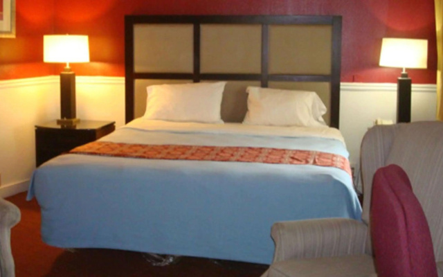 photo 2 of New Haven Inn
