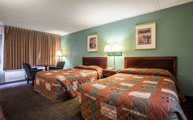 photo 4 of Econo Lodge and Conference Center