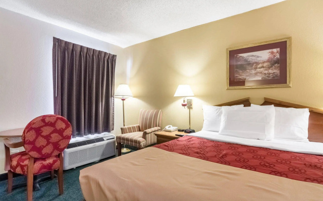photo 5 of Econo Lodge Hotel Fayetteville