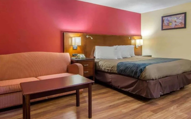 photo 3 of Travelodge by Wyndham Forsyth