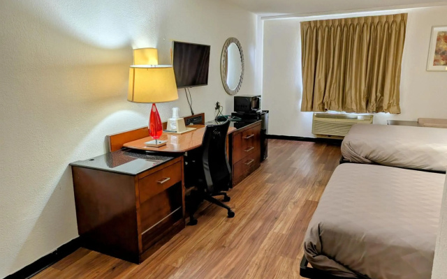photo 3 of Travelodge by Wyndham Forsyth
