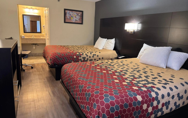 photo 3 of Econo Lodge Freeport - Brunswick Area