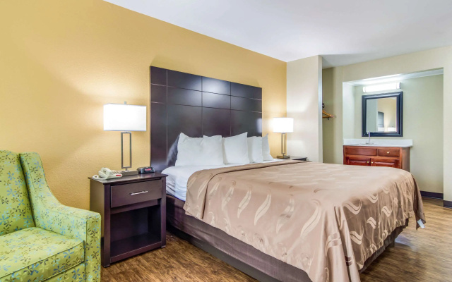 photo 3 of Quality Inn & Suites Canton, GA