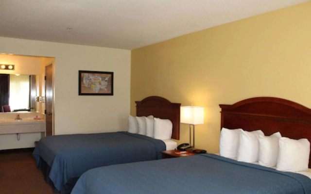 photo 4 of Econo Lodge Inn & Suites Lodi - Wine Country Area