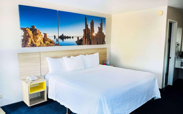 photo 4 of Days Inn by Wyndham Ridgecrest near China Lake Naval Station