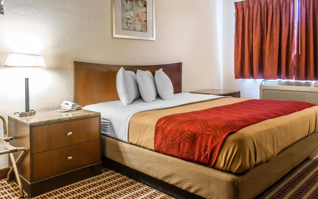 photo 4 of Economy Inn & Suites