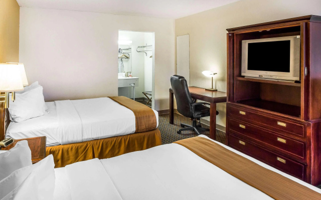 photo 4 of Rodeway Inn & Suites Carrollton