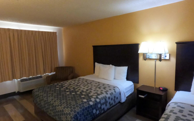 photo 3 of Econo Lodge Inn & Suites San Antonio near Frost Bank Center