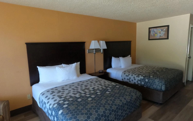 photo 4 of Econo Lodge Inn & Suites San Antonio near Frost Bank Center