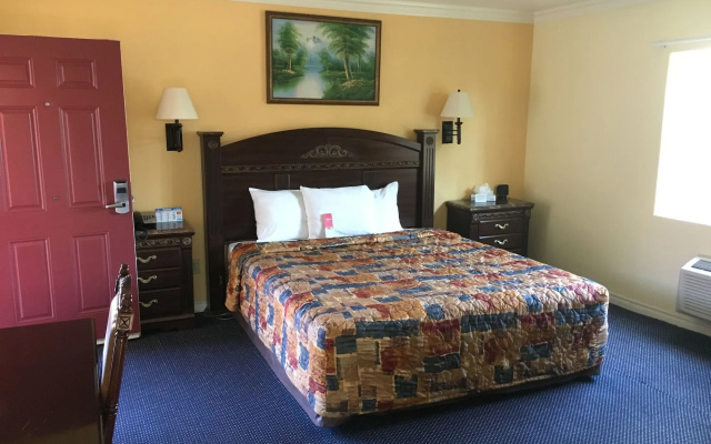 photo 4 of Econo Lodge Long Beach I-405