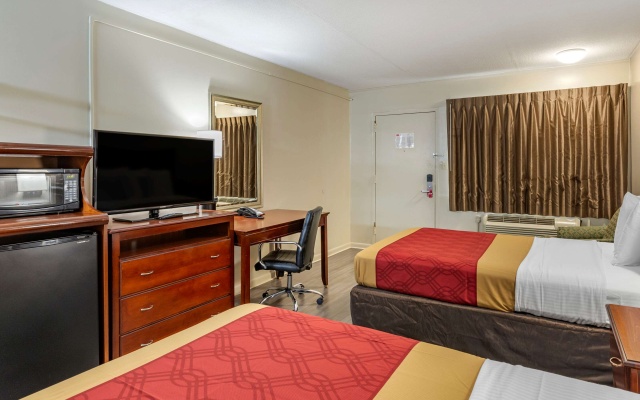 photo 3 of Econo Lodge Charlottesville North - University Area