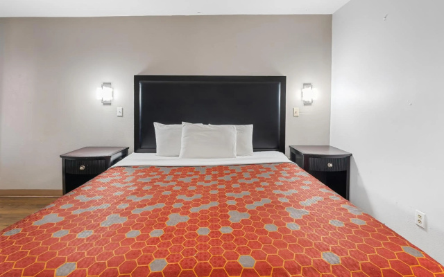 photo 5 of Red Carpet Inn Philadelphia Airport