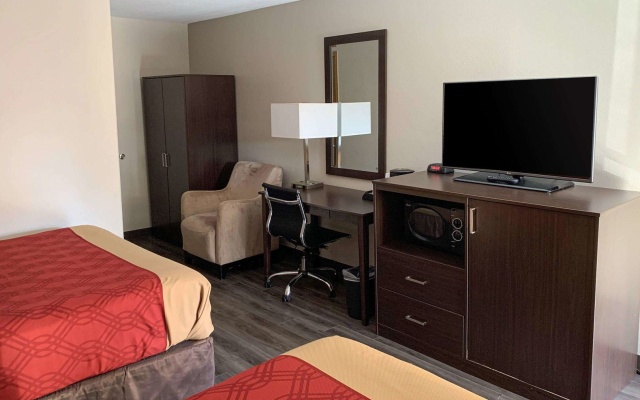 photo 5 of Econo Lodge Portland Downtown