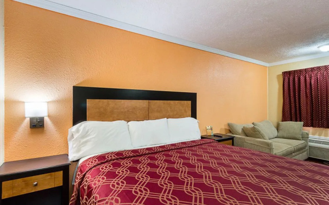 photo 5 of Econo Lodge West Dodge