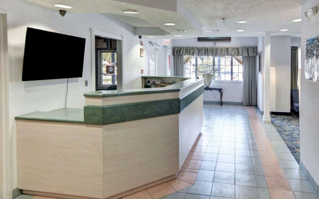 photo 2 of Rodeway Inn & Suites Lewisville I-35