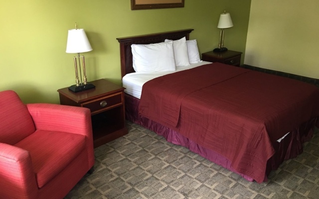 photo 4 of Economy Inn