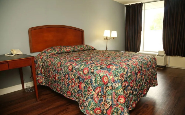 photo 5 of Economy Inn Hotel