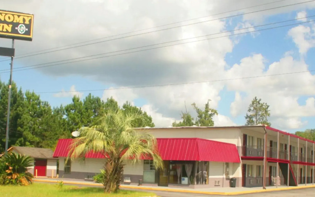 photo 3 of Economy Inn