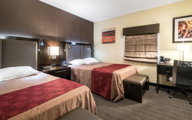 photo 5 of Econo Lodge