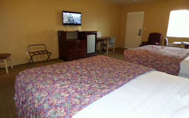 photo 3 of Economy Inn & Suites