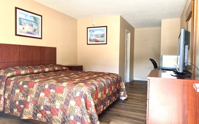 photo 2 of Economy Inn