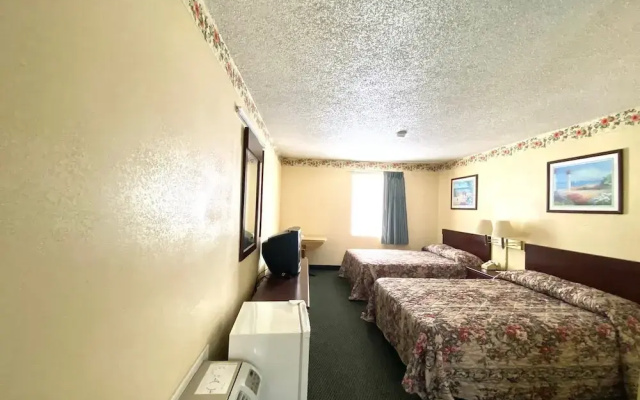 photo 4 of Economy Inn